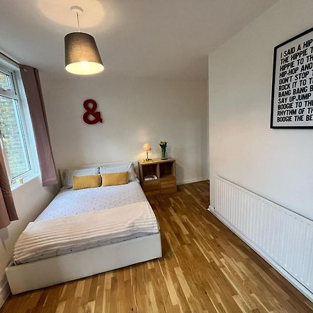 Charming 1-Bedroom Apartment Southfields, 伦敦 外观 照片