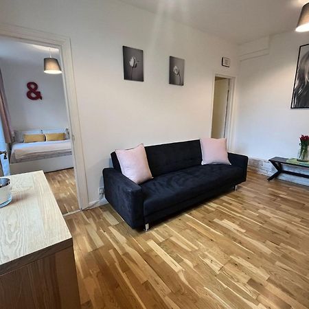 Charming 1-Bedroom Apartment Southfields, 伦敦 外观 照片