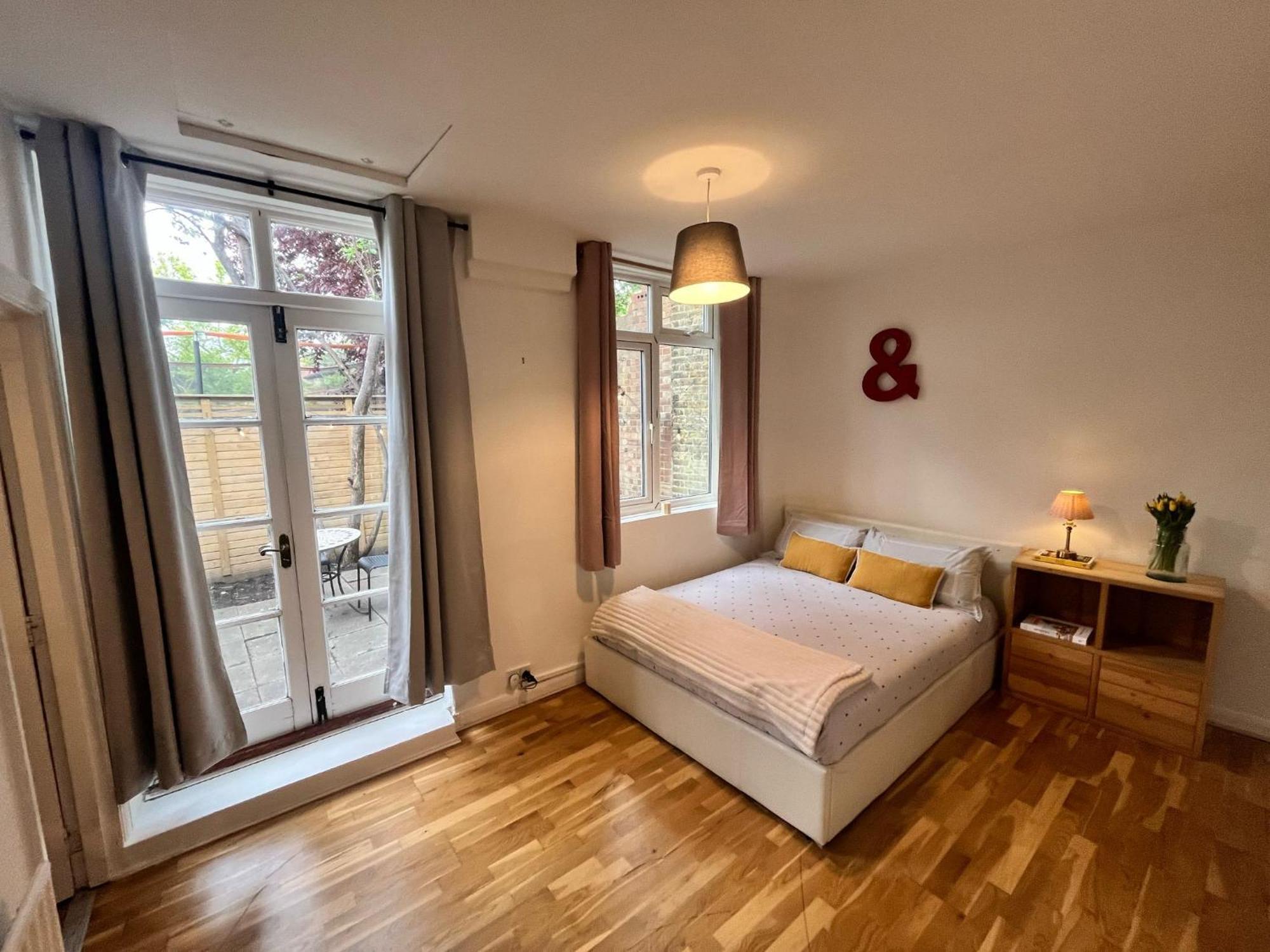 Charming 1-Bedroom Apartment Southfields, 伦敦 外观 照片