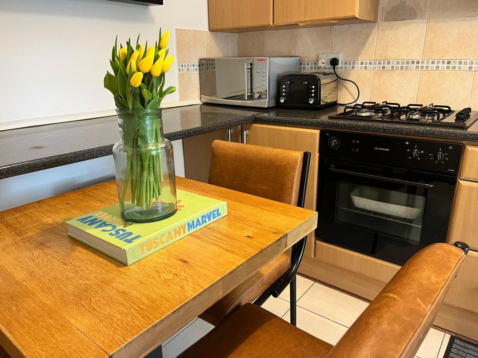 Charming 1-Bedroom Apartment Southfields, 伦敦 外观 照片